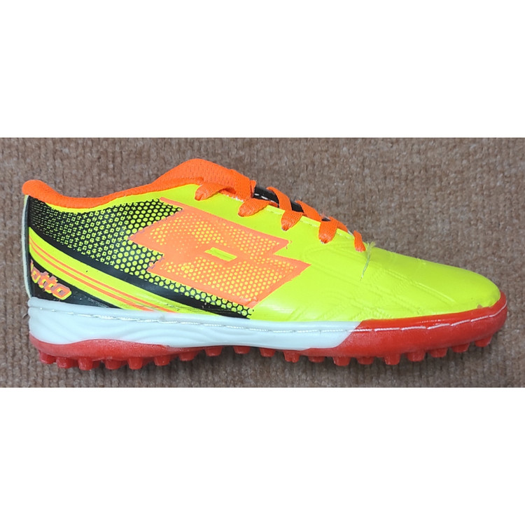 کفش چمن مصنوعی و فوتسال دوکاره اعلا سایز 35 تا 39